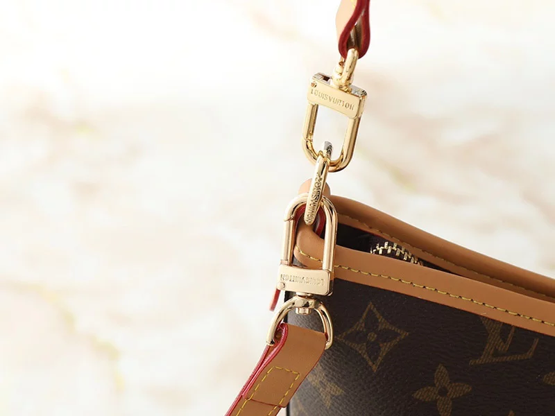 Fashion 11.4″x9.4″x4.7″ Genuine Leather Handbag with Adjustable straps BB-9211030