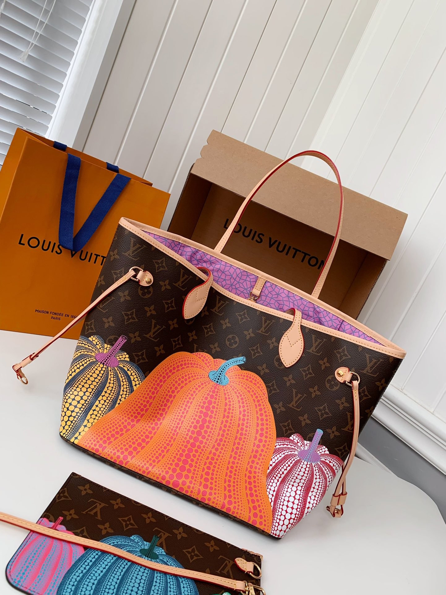 LV x Yayoi Kusama  NEVERFULL  31*28*14cm