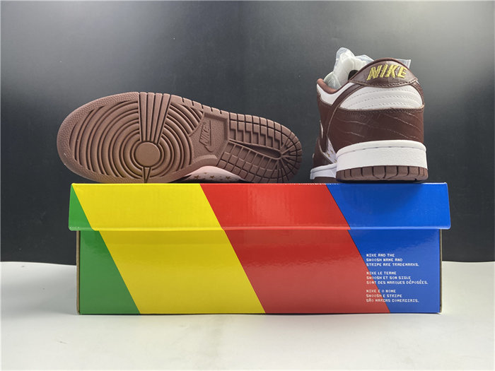 NK SB Dunk Low Supreme Stars Barkroot Brown DH3228-103