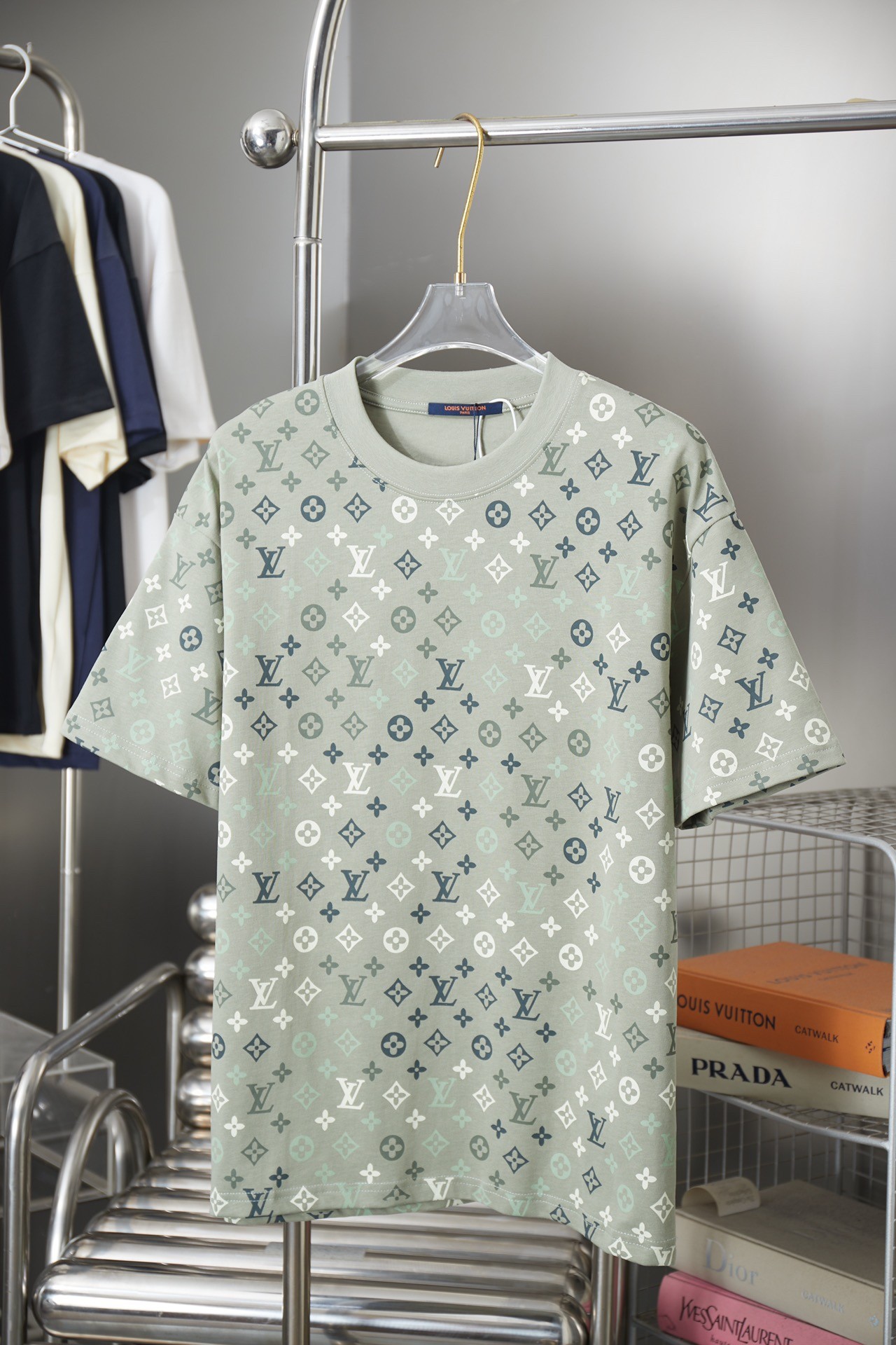 LV T-shirt