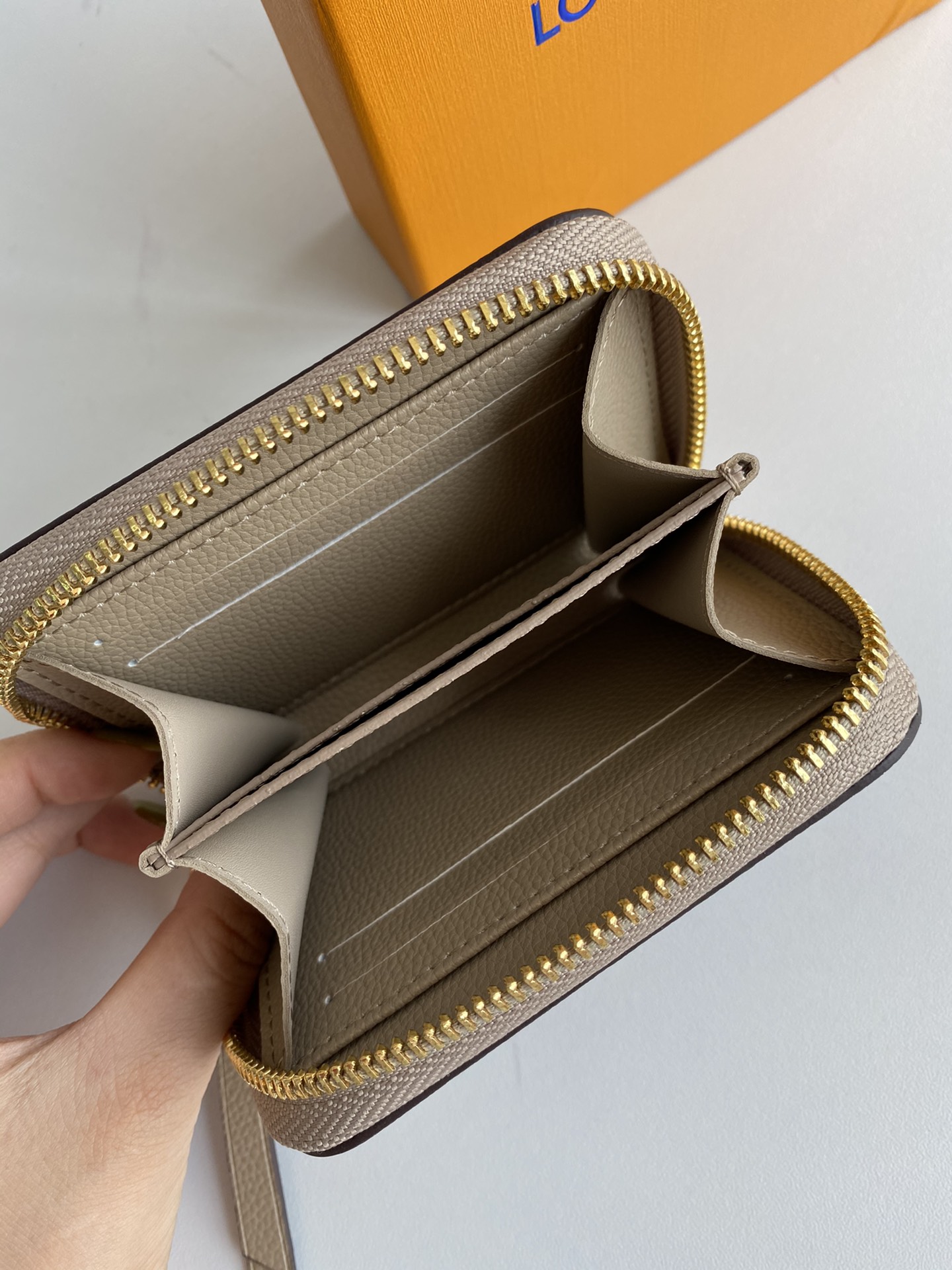 3 colors wallet 4.3″x3.3″x0.8″ BB-9180001000802