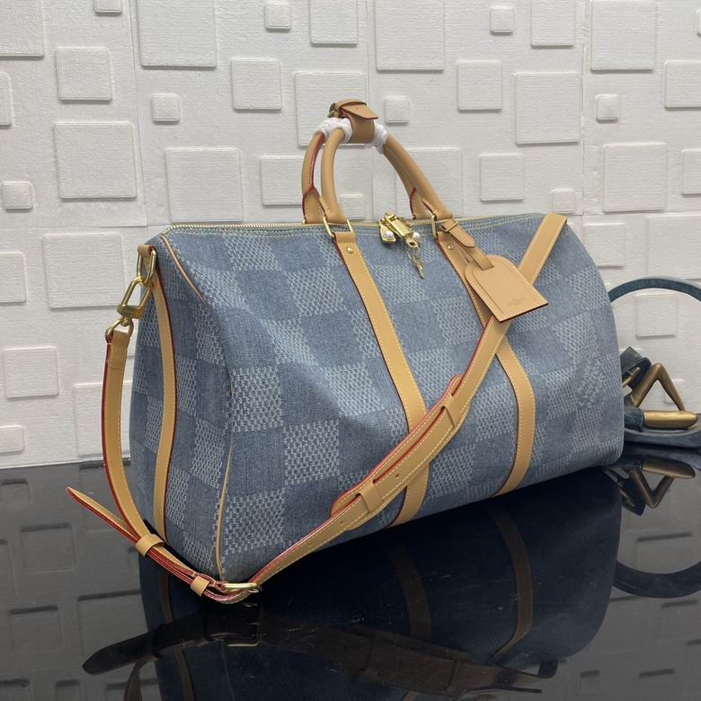 LV travelling bag 50X29X23cm