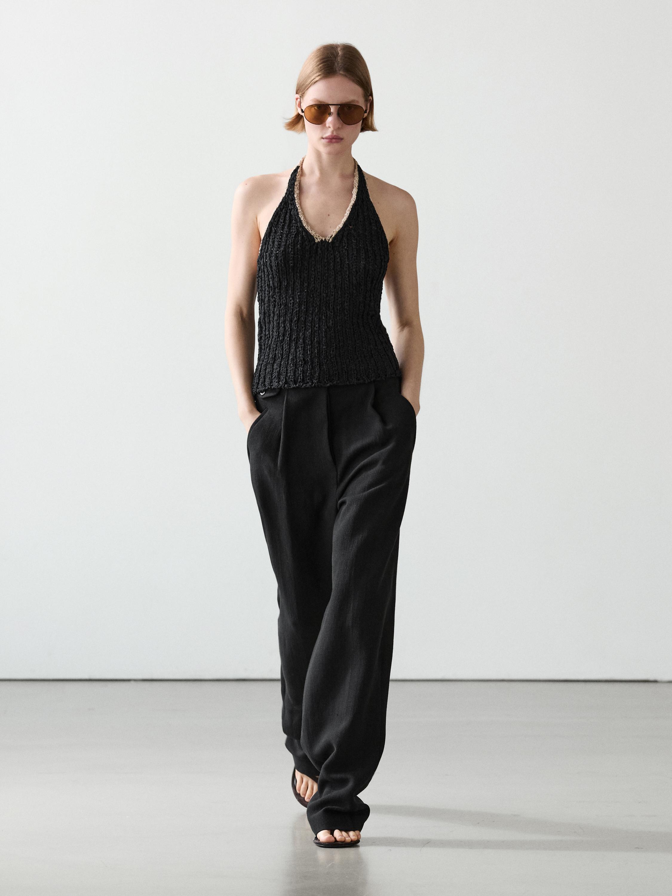 Top punto halter contraste
