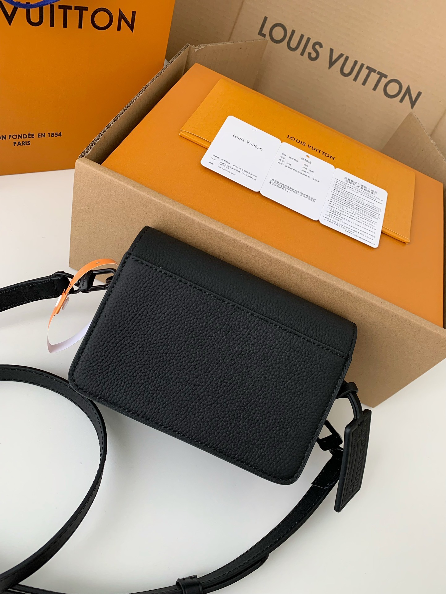 LV FLAP 17.3*12*7cm