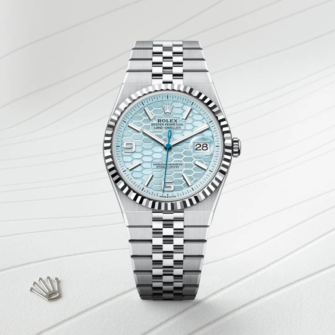2025 Land-Dweller 40 Rolex Oyster, 40 mm, platinum M127336-0001