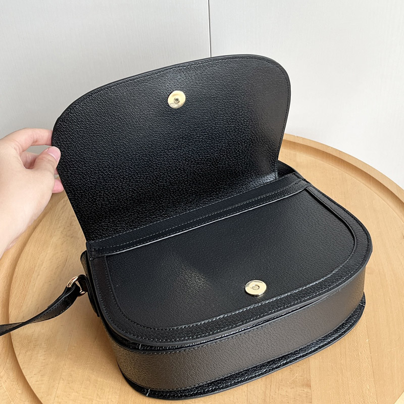 Black 9.8″x7.1″x3.5″ Leather Handbag BB-921297