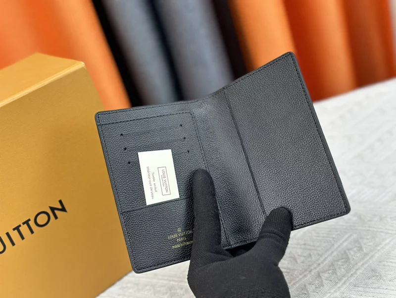 4Colors 3.9″x5.5″x1.0″ Embossed Leather Passport Wallet BB-9211011