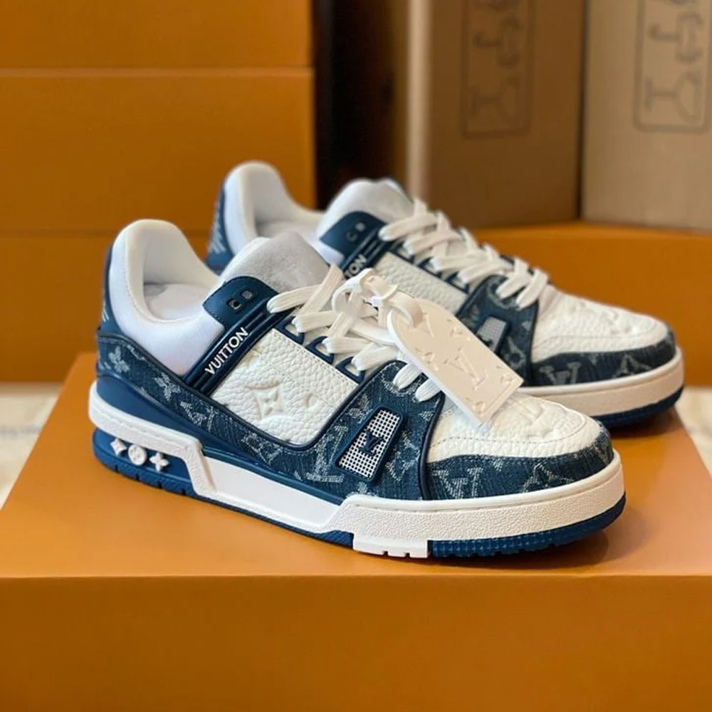 LV  Trainer Sneaker