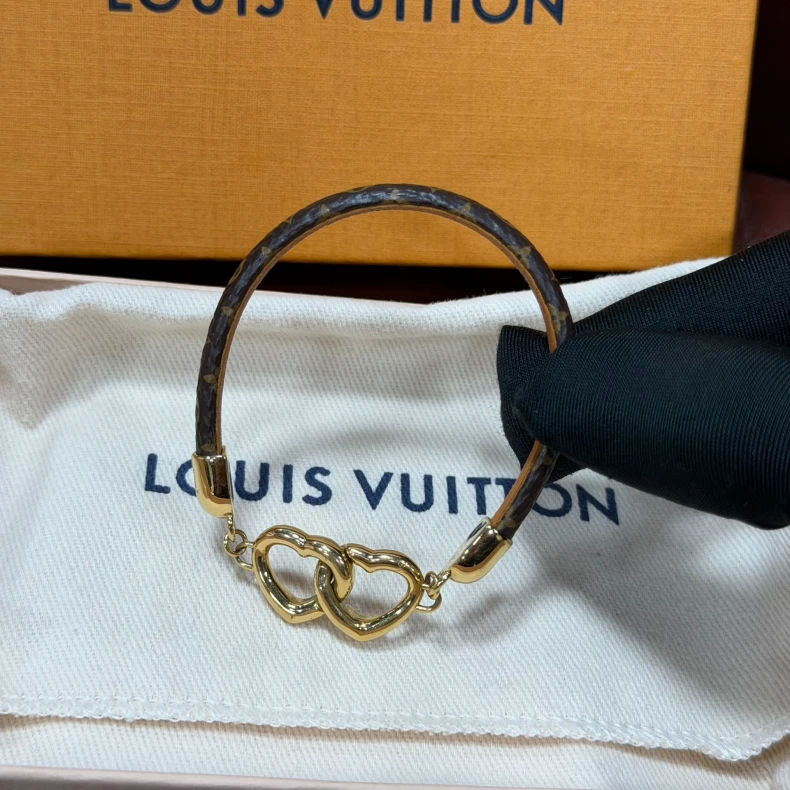 Louis Vuitton M6758E Say Yes Bracelet