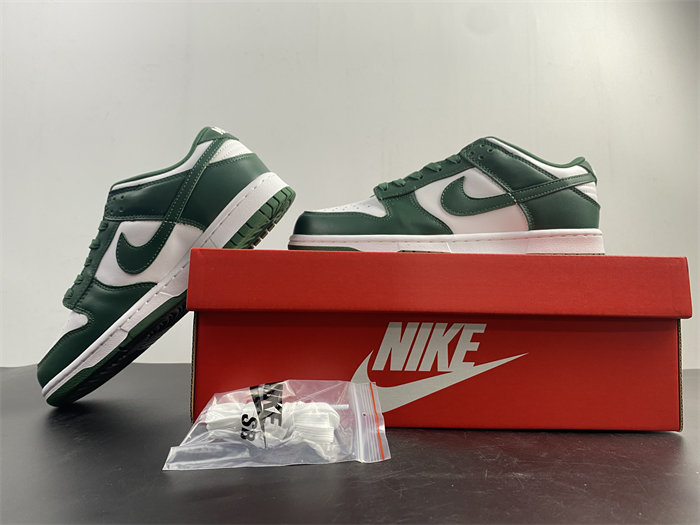 NK Dunk Low Michigan State DD1391-101