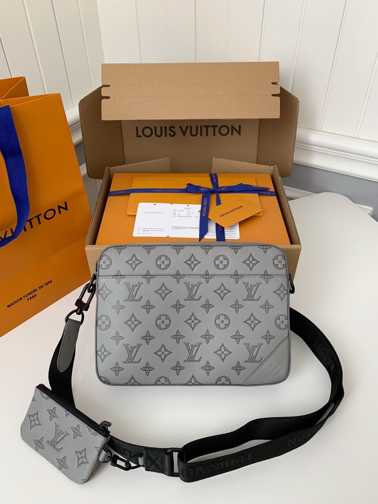LV DUO Messenger Bags 26*18.5*5cm