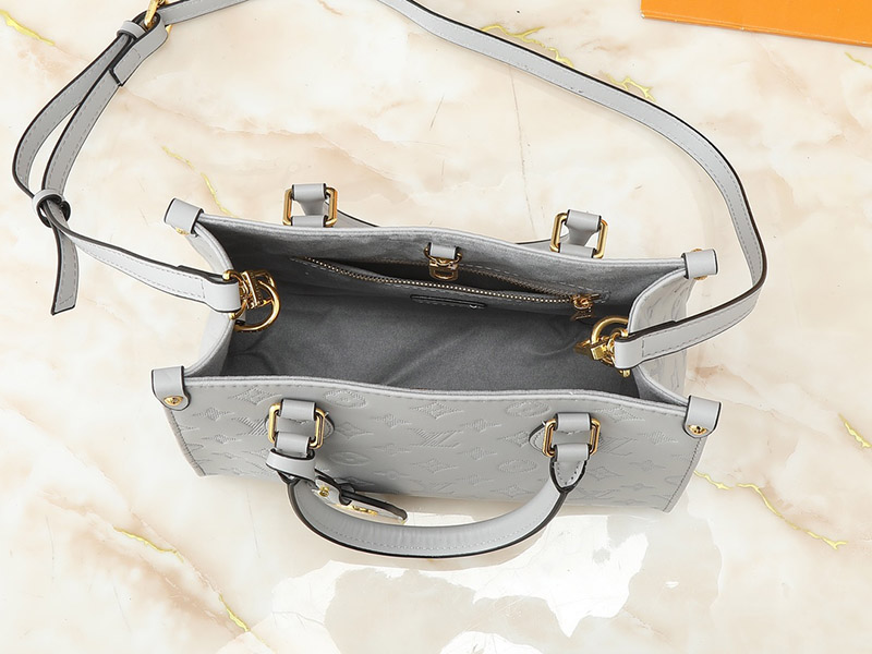 Leather 9.8″x4.3″x7.5″ Totebag with Charm Adjustable Strap BB-921504