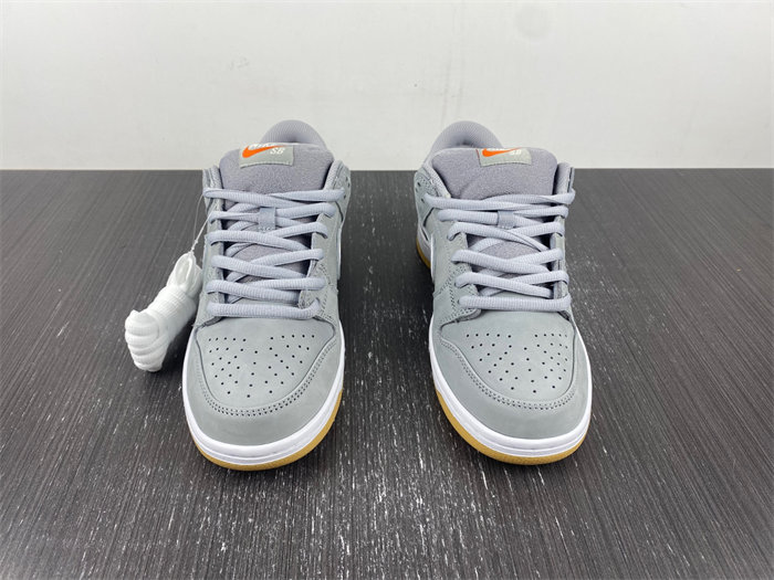 NK SB Dunk Low Pro ISO Orange Label Wolf Grey Gum DV5464-001