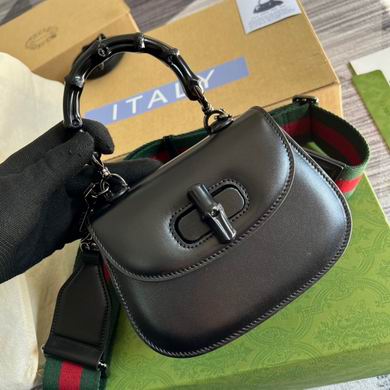 GUC Shoulder bag 17x12x7.5cm（Multiple colors）
