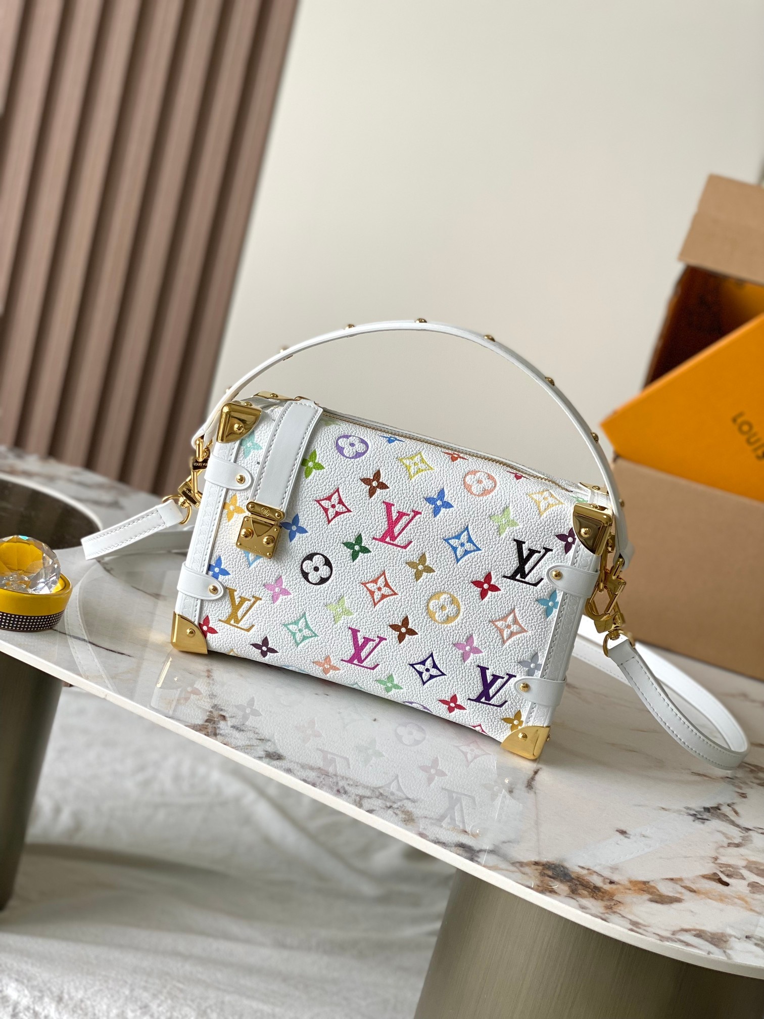 LV women's crossbody bag M14046 23.5x16x8.5cm