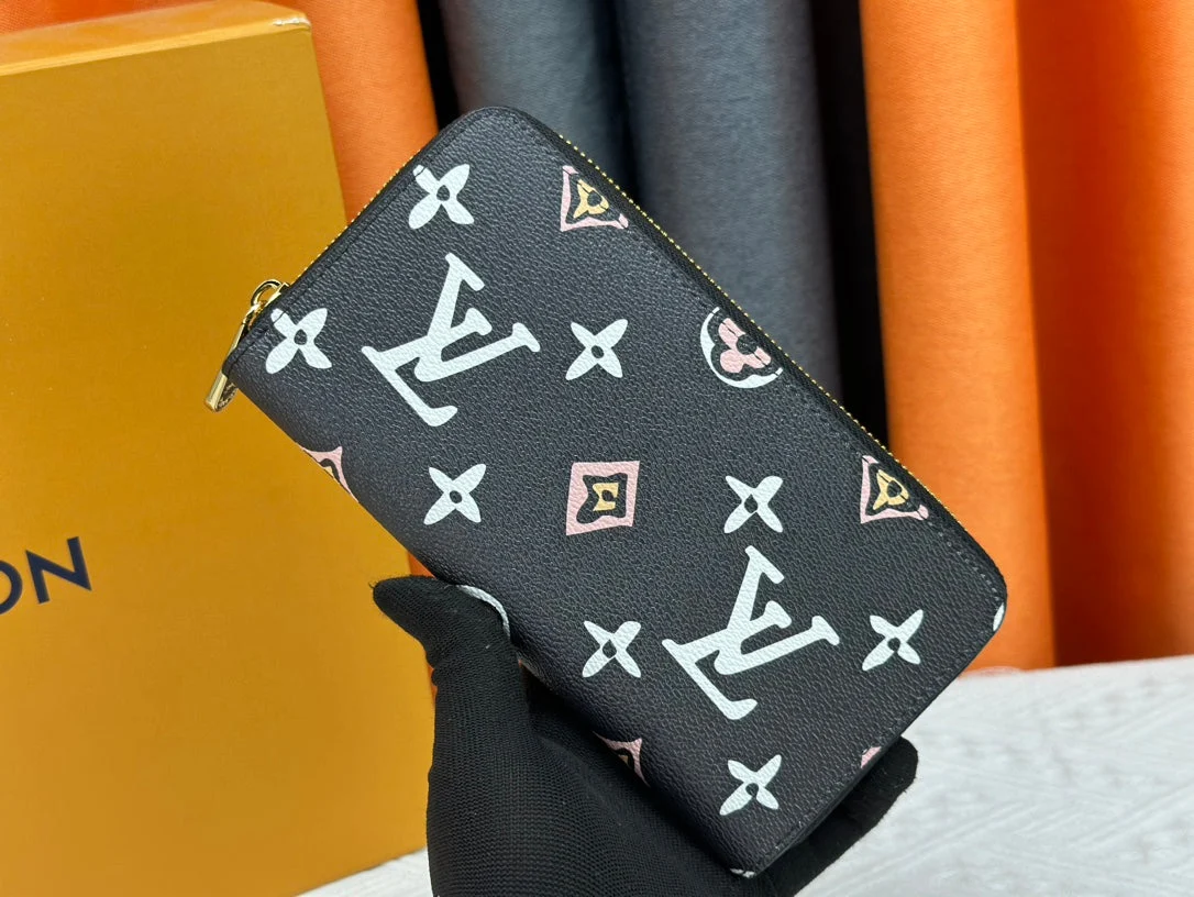 Louis Vuitton Monogram Animal Long Wallet M80683