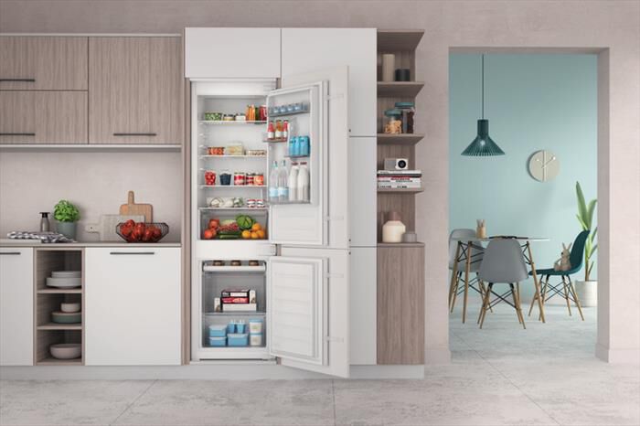 INDESIT - Frigorifero combinato INC18D021A1 Classe E 268 lt