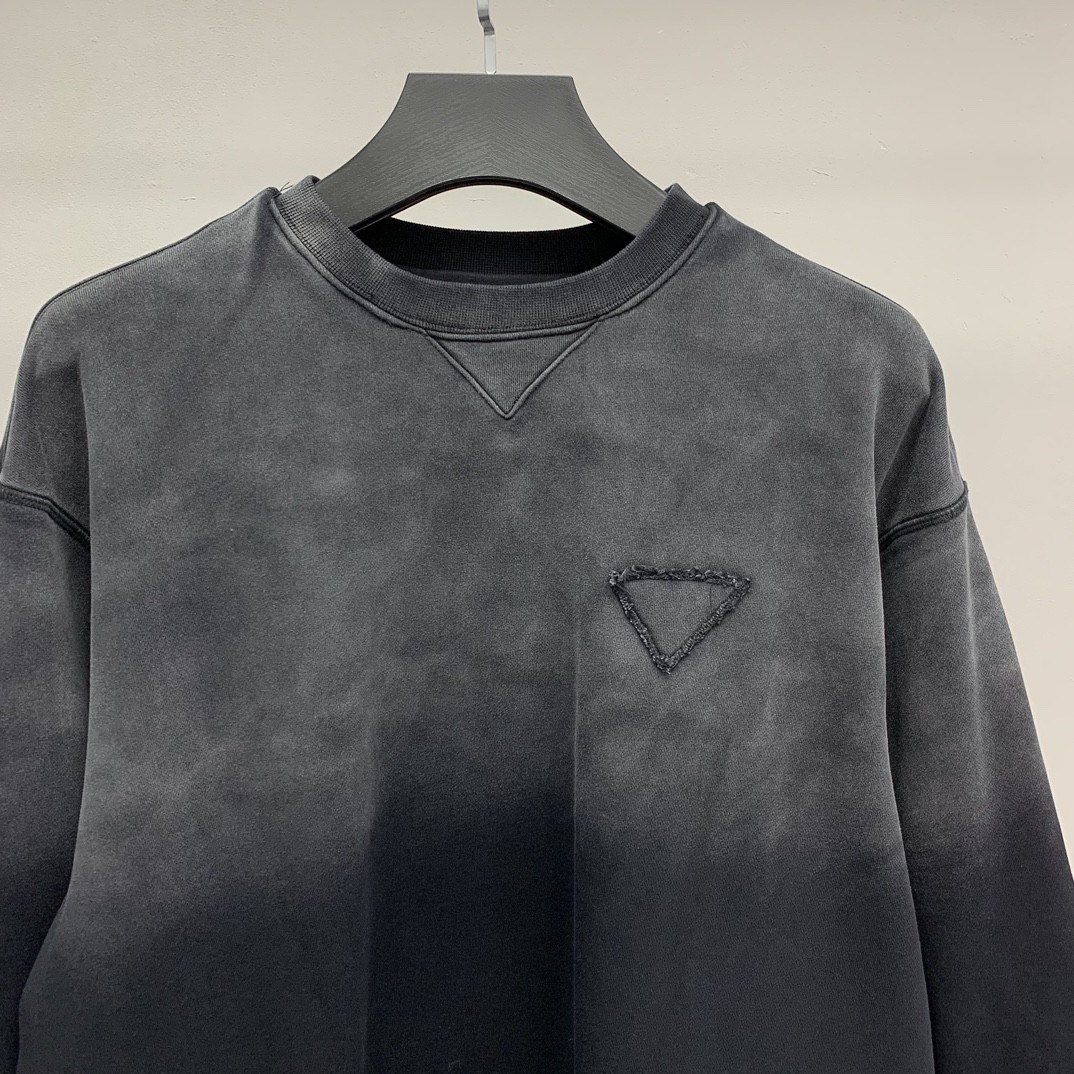 BLCG embroidered sweatshirt