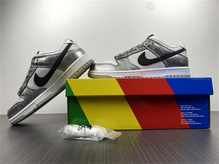 NK Dunk Low Golden Gals Metallic Silver DO5882-001