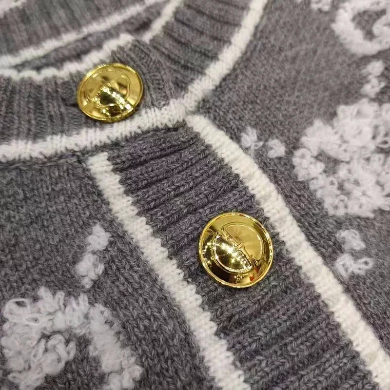Round neck letter thick wool cardigan MY-93213