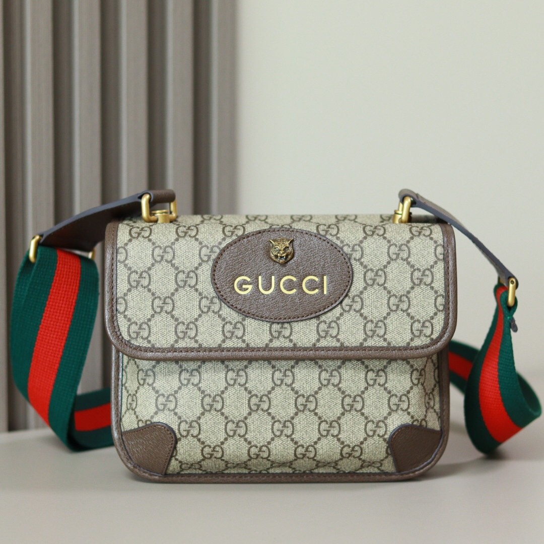 GUC Pockets 22X16.5X4cm