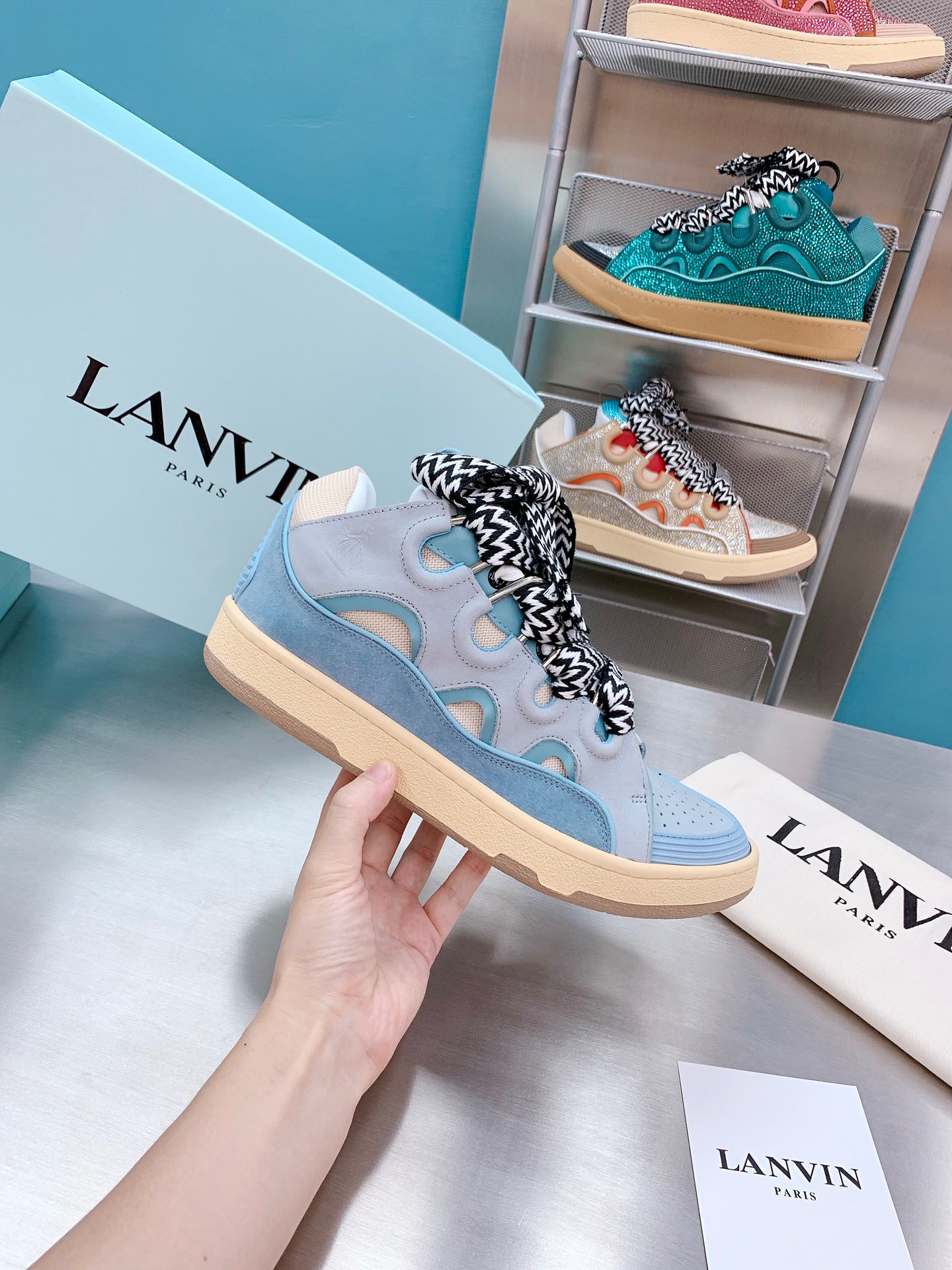 LAN Curb Sneaker 23