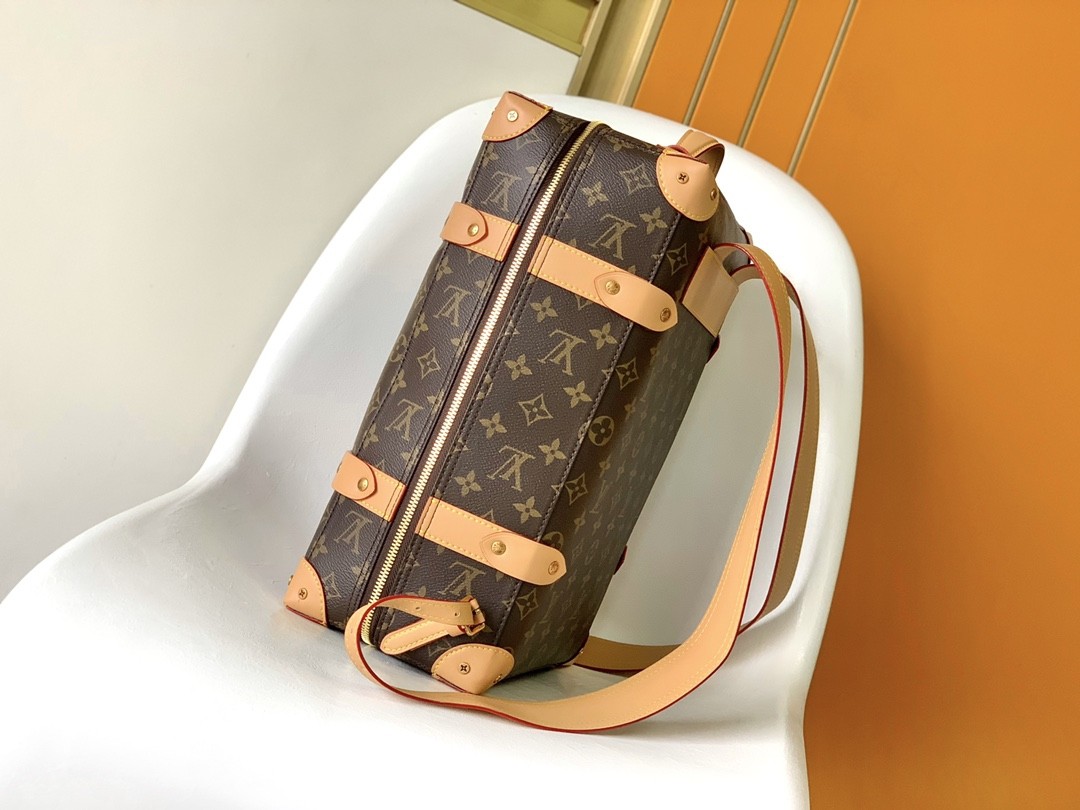 LV Backpack M44752 Size：36x28x14cm
