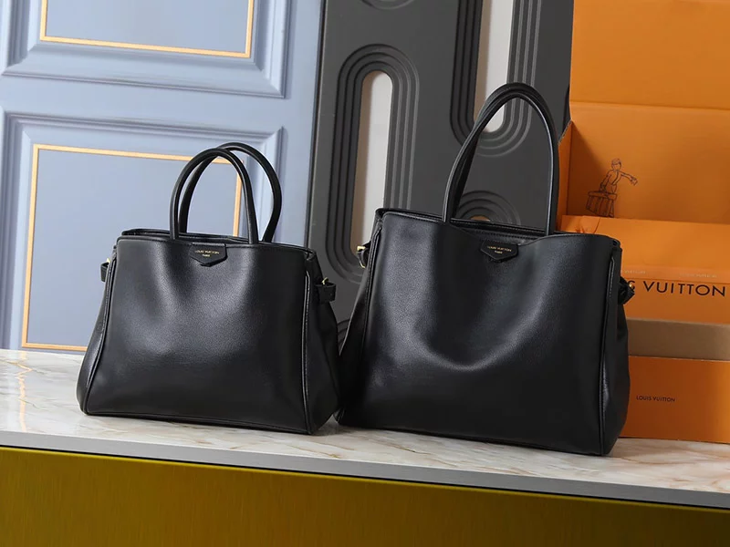 Genuine leather(3 Colors) Medium:11.2″x8.7″x5.7″ Big:14.0″x11.0″x6.7″ (2 Sizes) Totebag with a long strap BB-19050