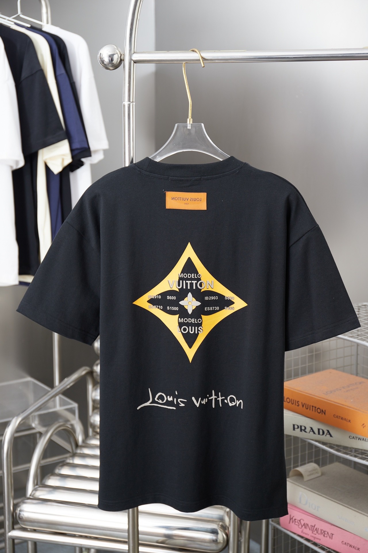 LV T-Shirt