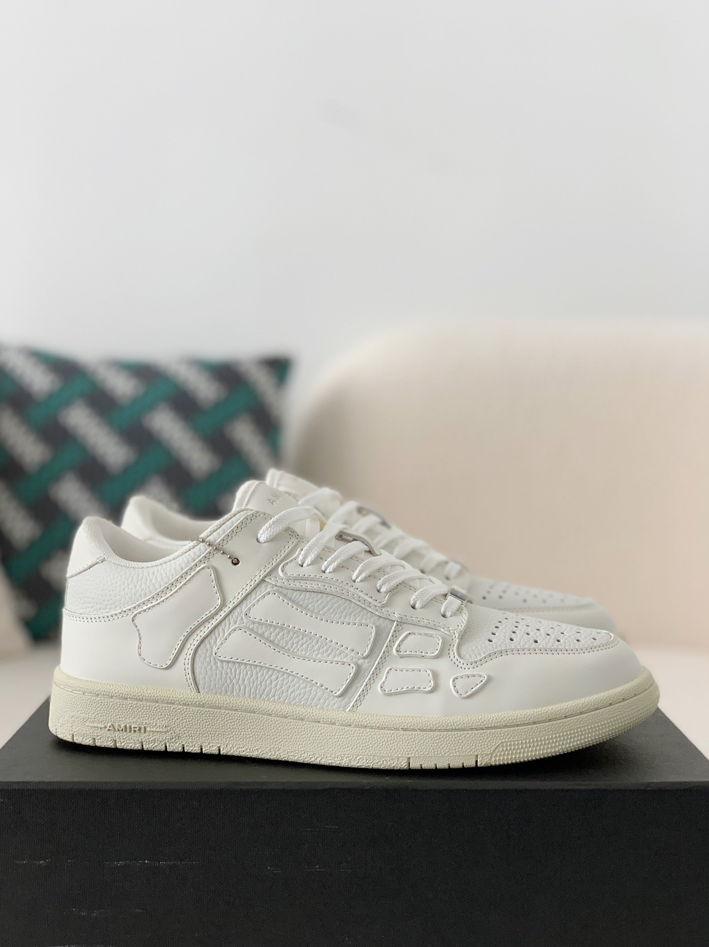 AMRI Sneakers