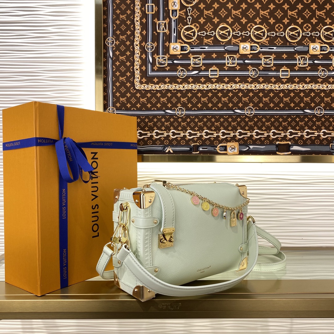 LOUIS VUITTON M27449 Side Trunk MM