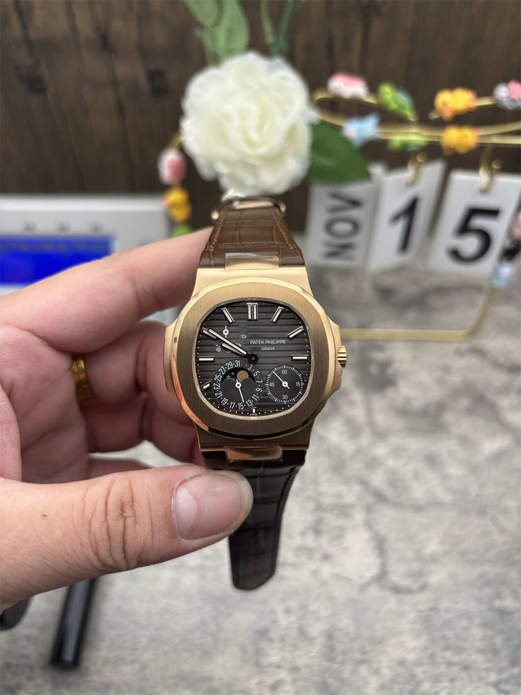 Patek Philippe Nautilus 5712 Replica – 5712GR-001 Rose Gold Moonphase Watch