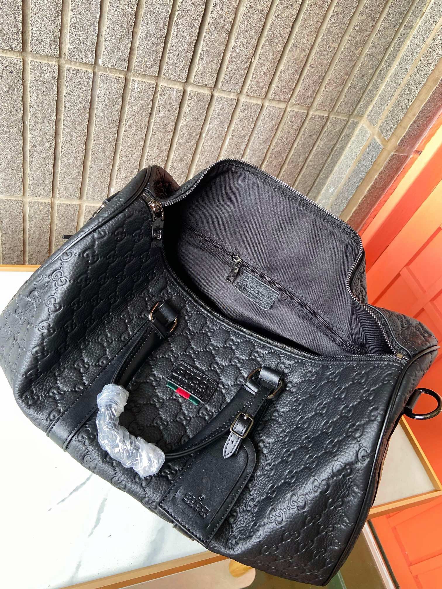 GUC Travelling bag 45x23x26cm