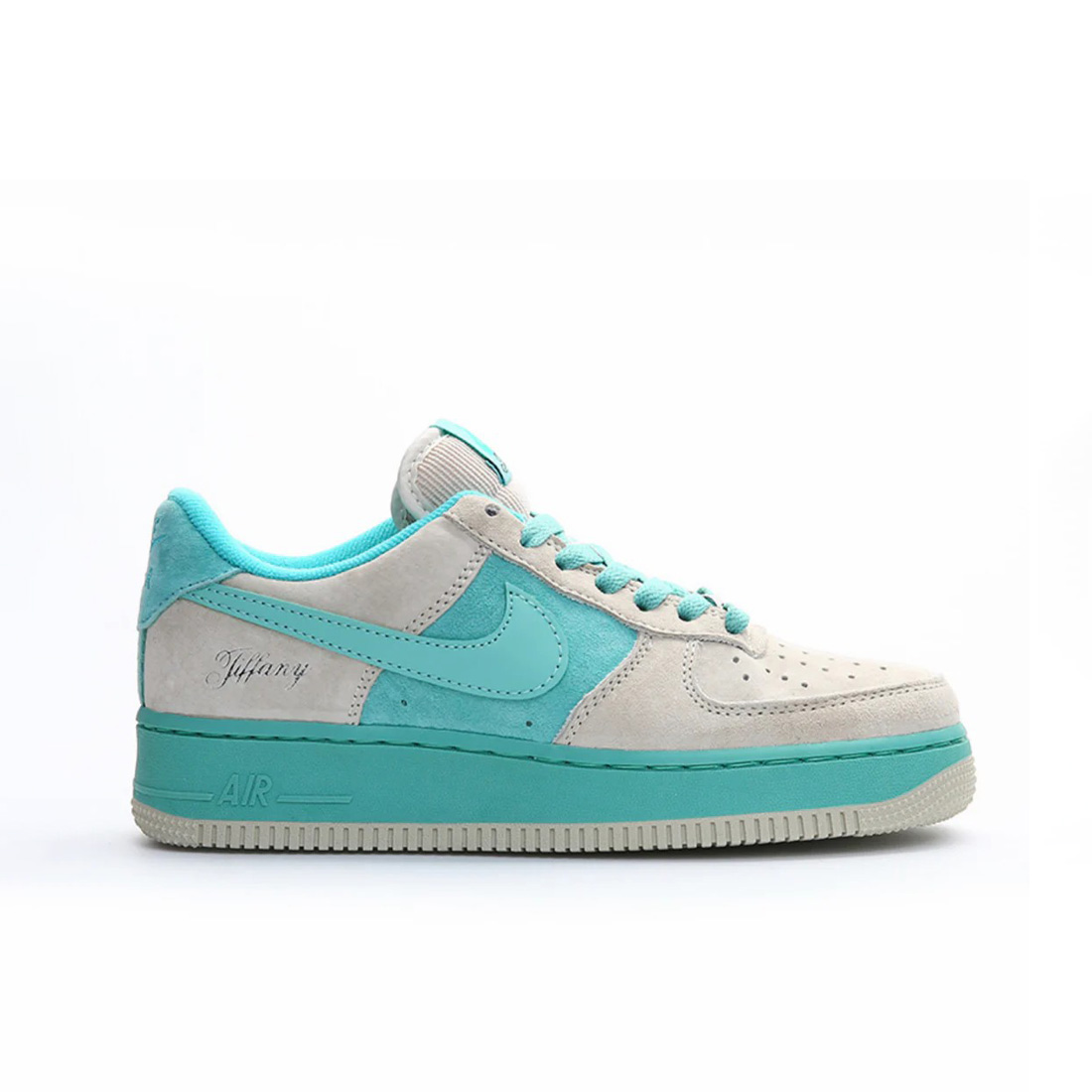 【NIKE】★日本国内では未発売🔥NIKE X TIFFANY AIR FORCE 1 LOWが新たなカスタムシューズで再登場★超人気■男女兼用🔥お見逃しなく！