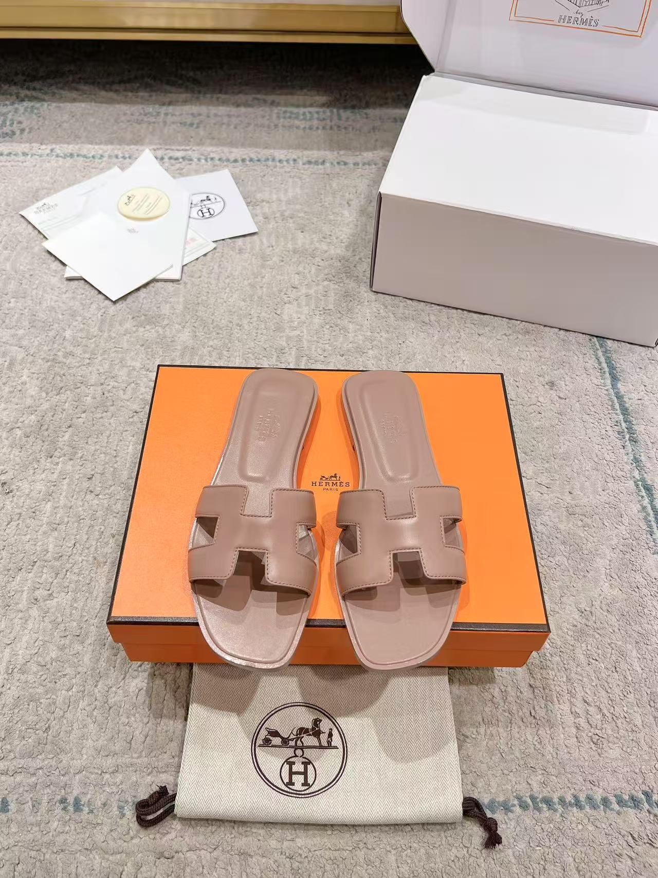 Fashion Leather Pink Sandals With Open Toe LX-872098
