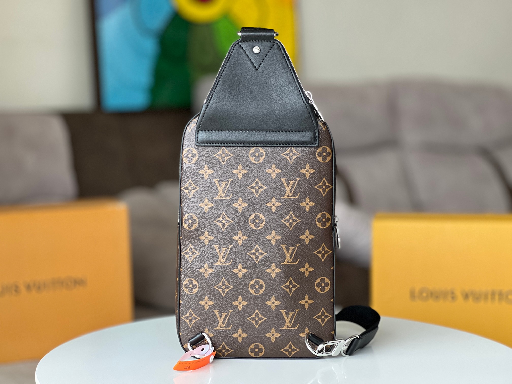 LV AVENUE NM Shoulder bag 20*31*7cm（Multiple colors）