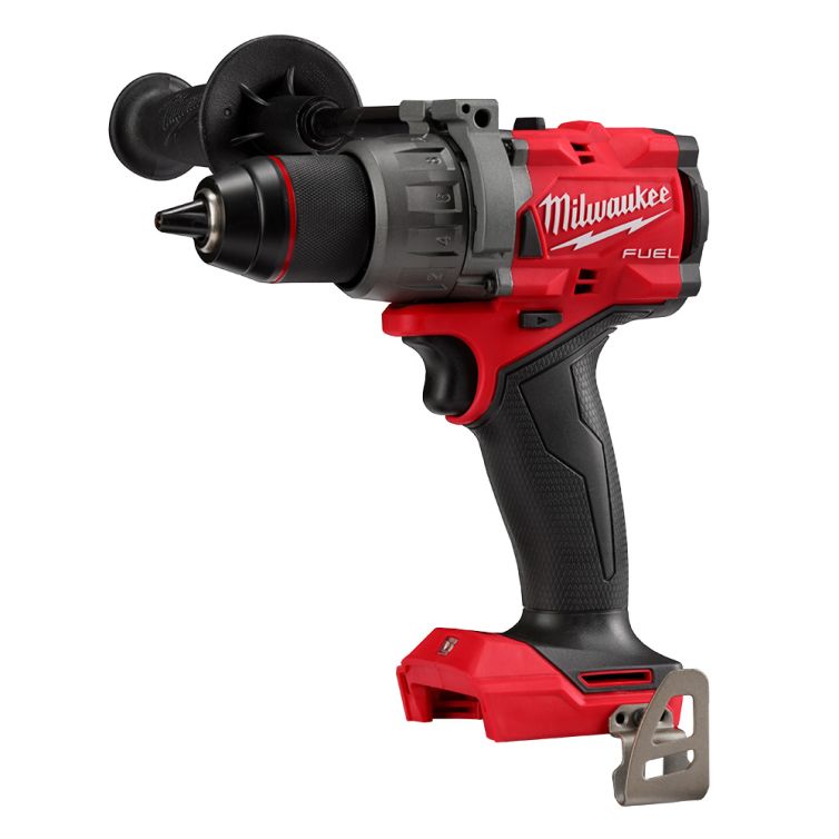Milwaukee 3697-27 M18 FUEL 7-Tool Combo Kit features an 18V Lithium-Ion Brushless Cordless design, plus two 5.0 Ah batteries, one charger, and two tool bags.