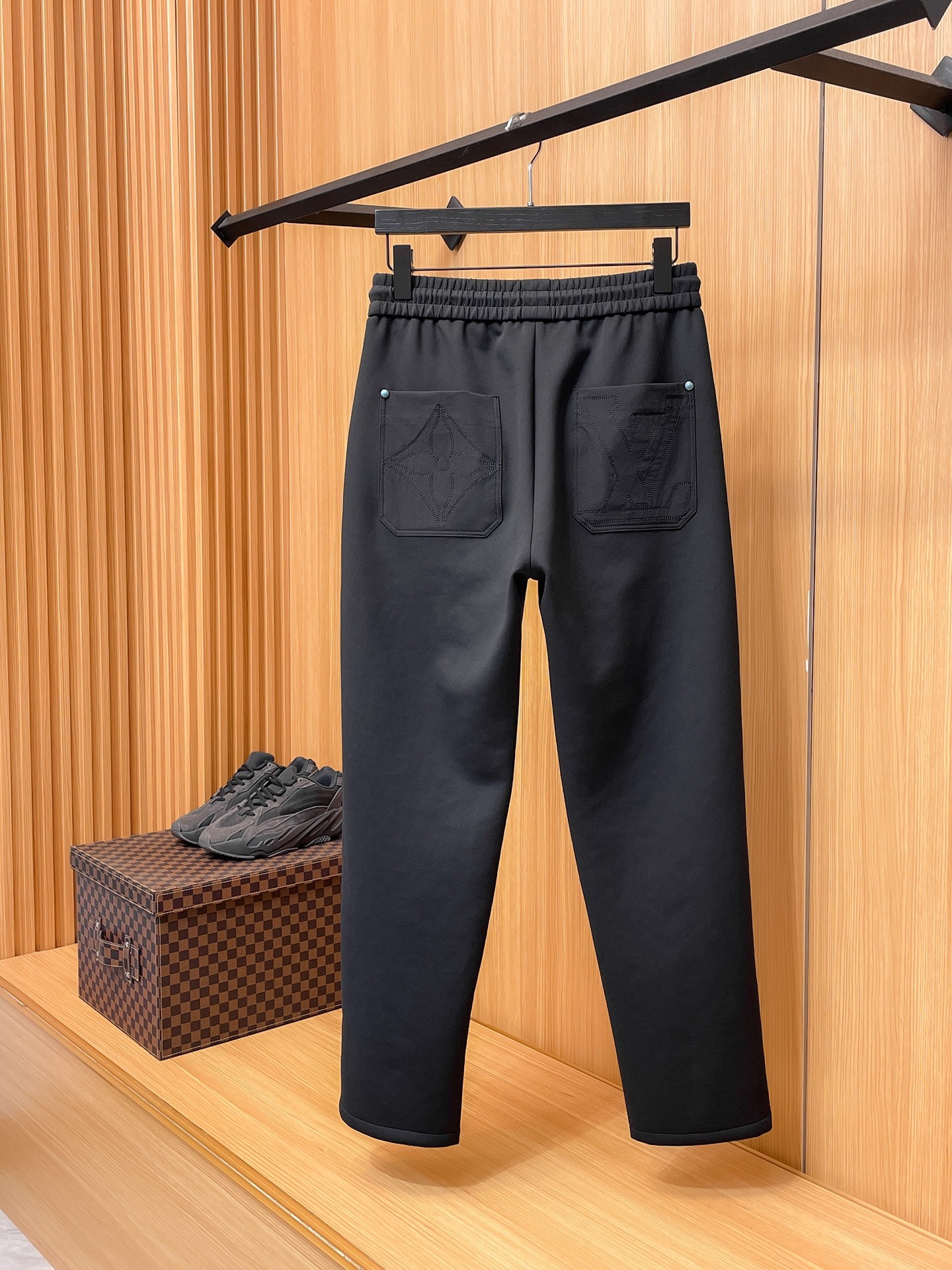 LV Casual pants