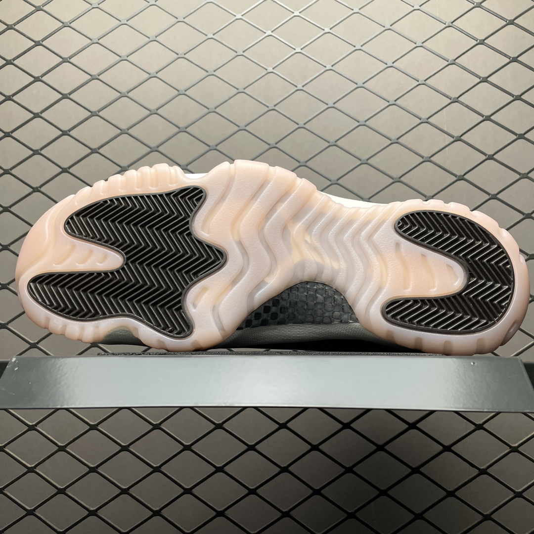 Air JRD 11 WMNS “Neapolitan” AR0715-101