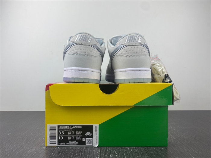 NK SB Dunk Low White Lobster FD8776-100