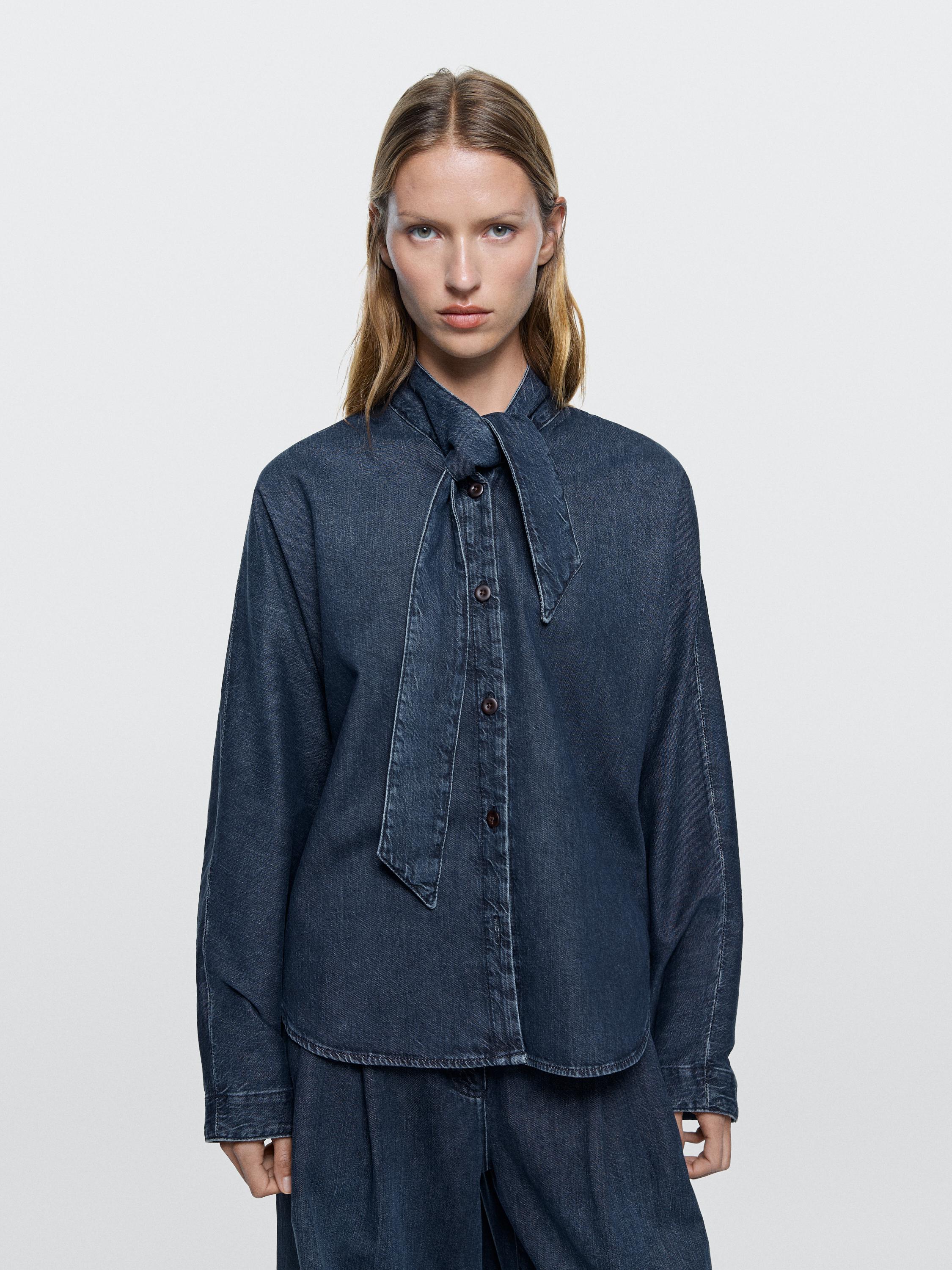 Camisa denim detalle cuello