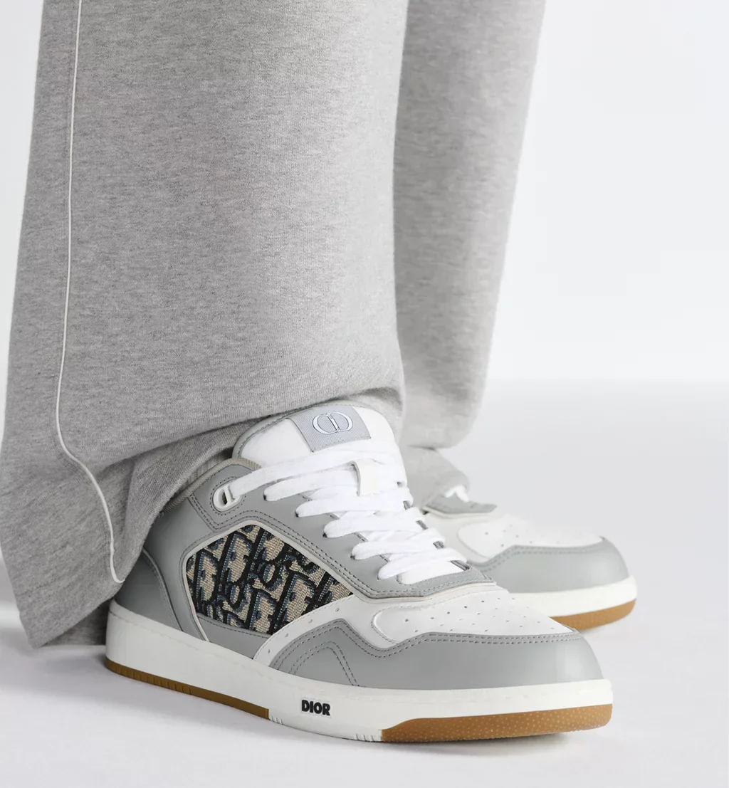 DR B27 Uptown Low-Top Sneaker