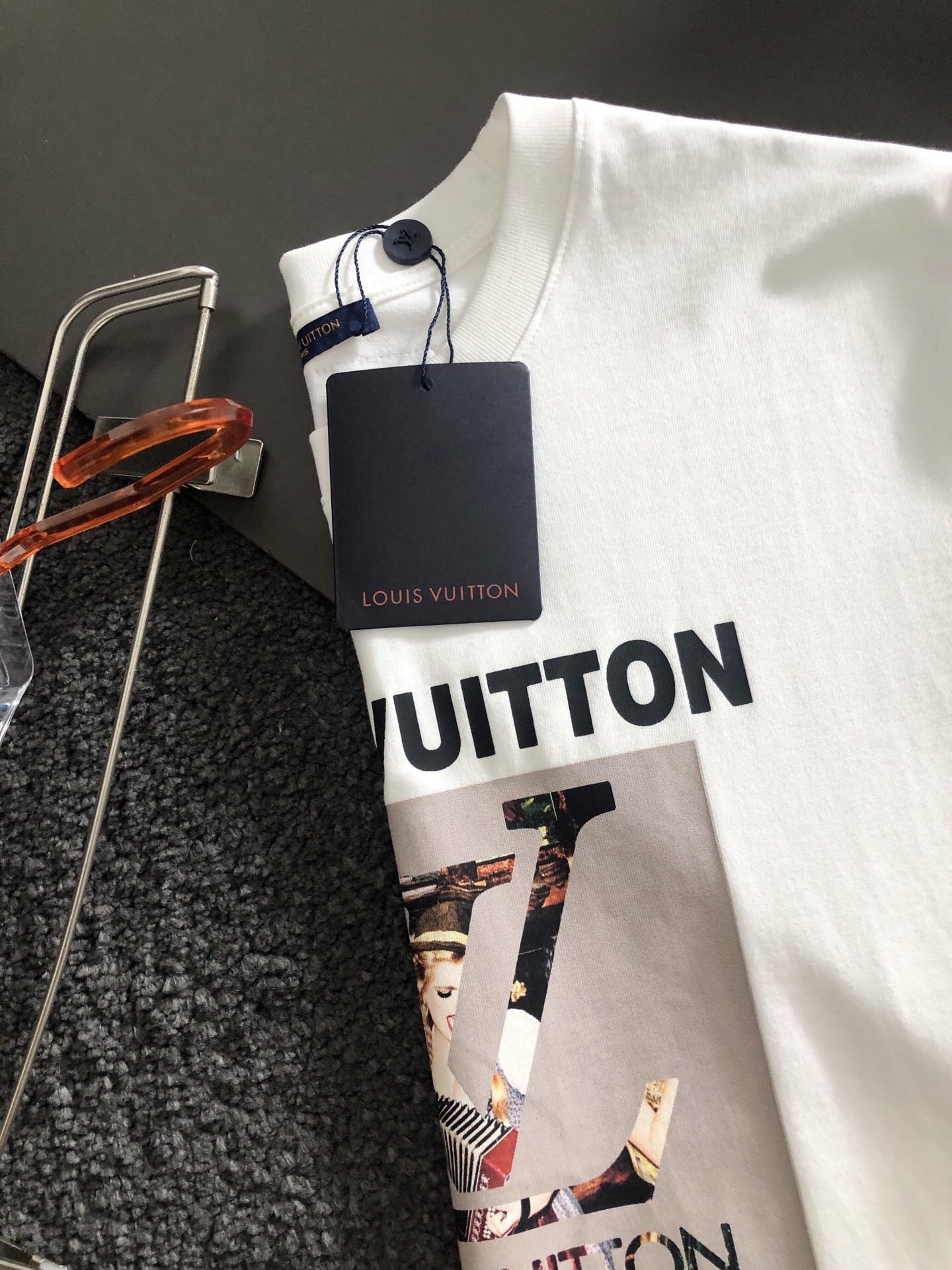 LV T-shirt