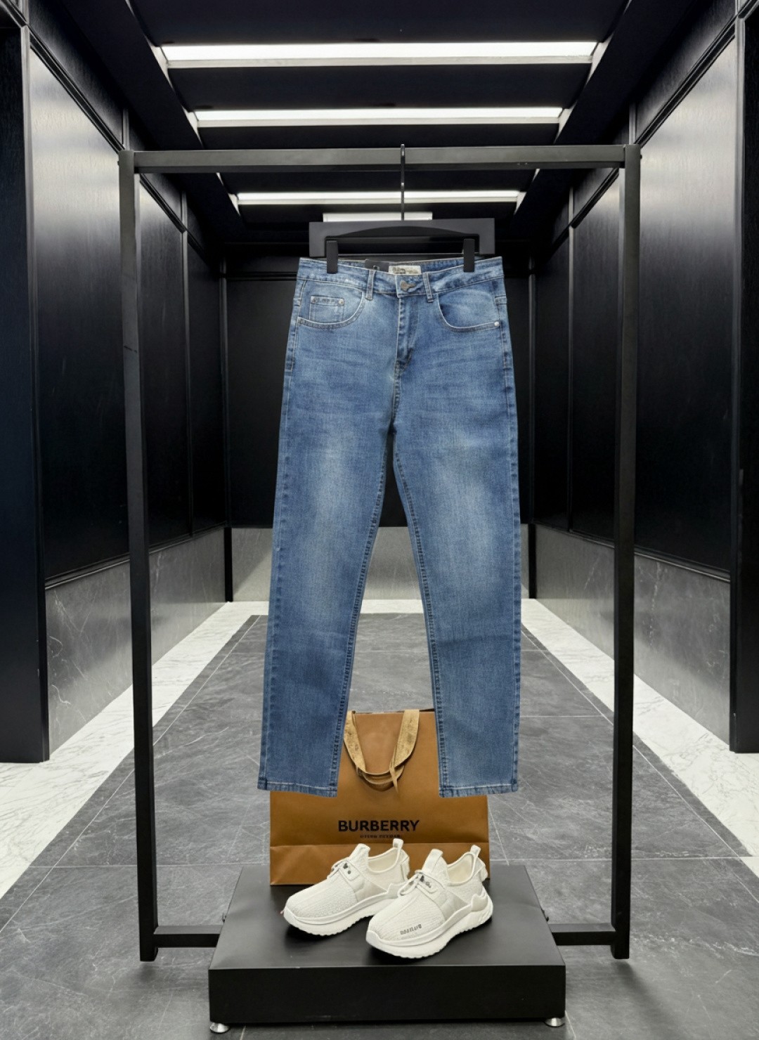 B B R Jeans