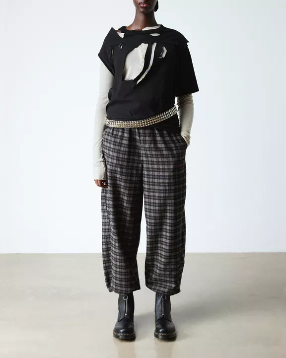 1460 Pascal Front Zip Leather Boots