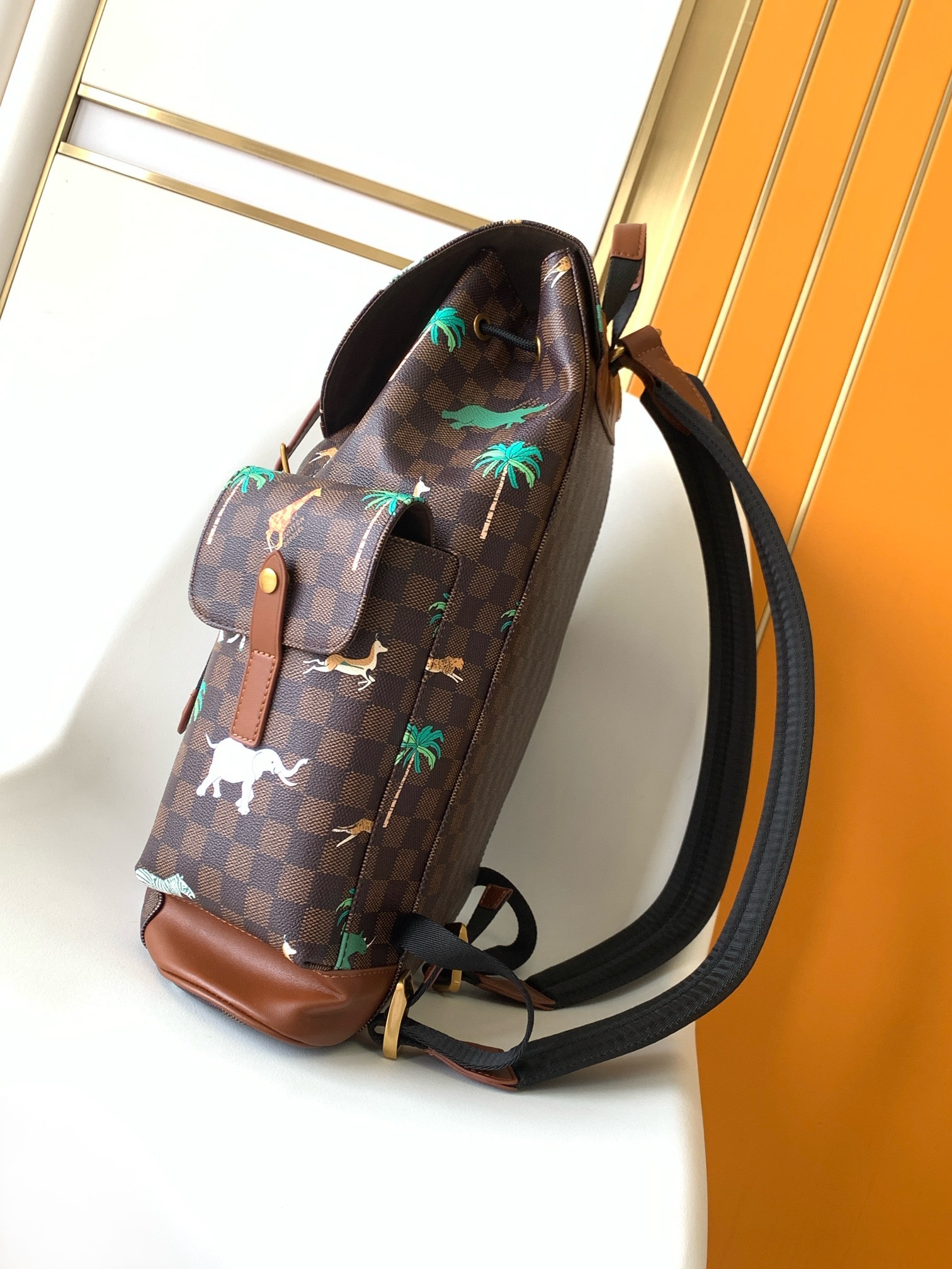 LV CHRISTOPHER Backpack Size：41x48x13cm