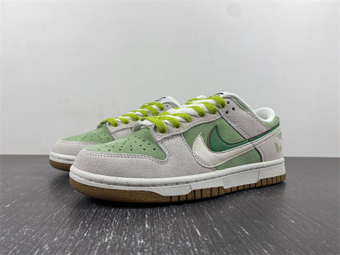 NK Dunk Low SWOOSH D09457-100