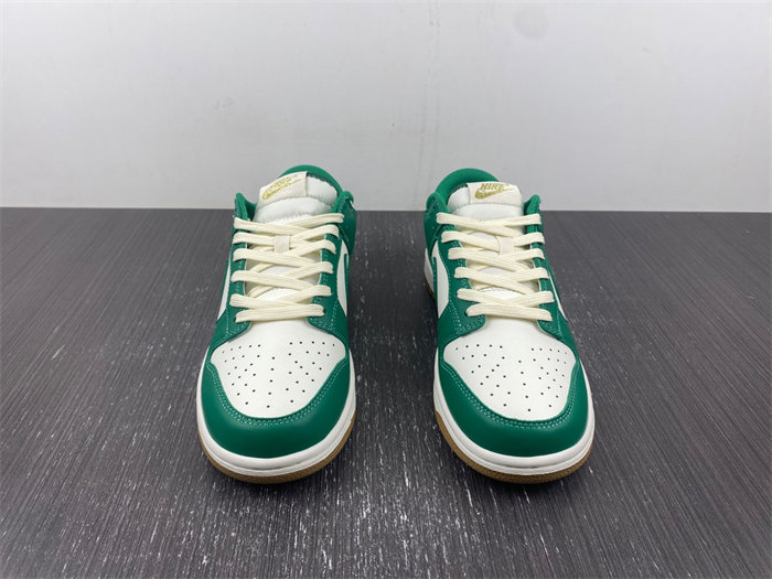 NK Dunk Low Malachite University Gold FB7173-131