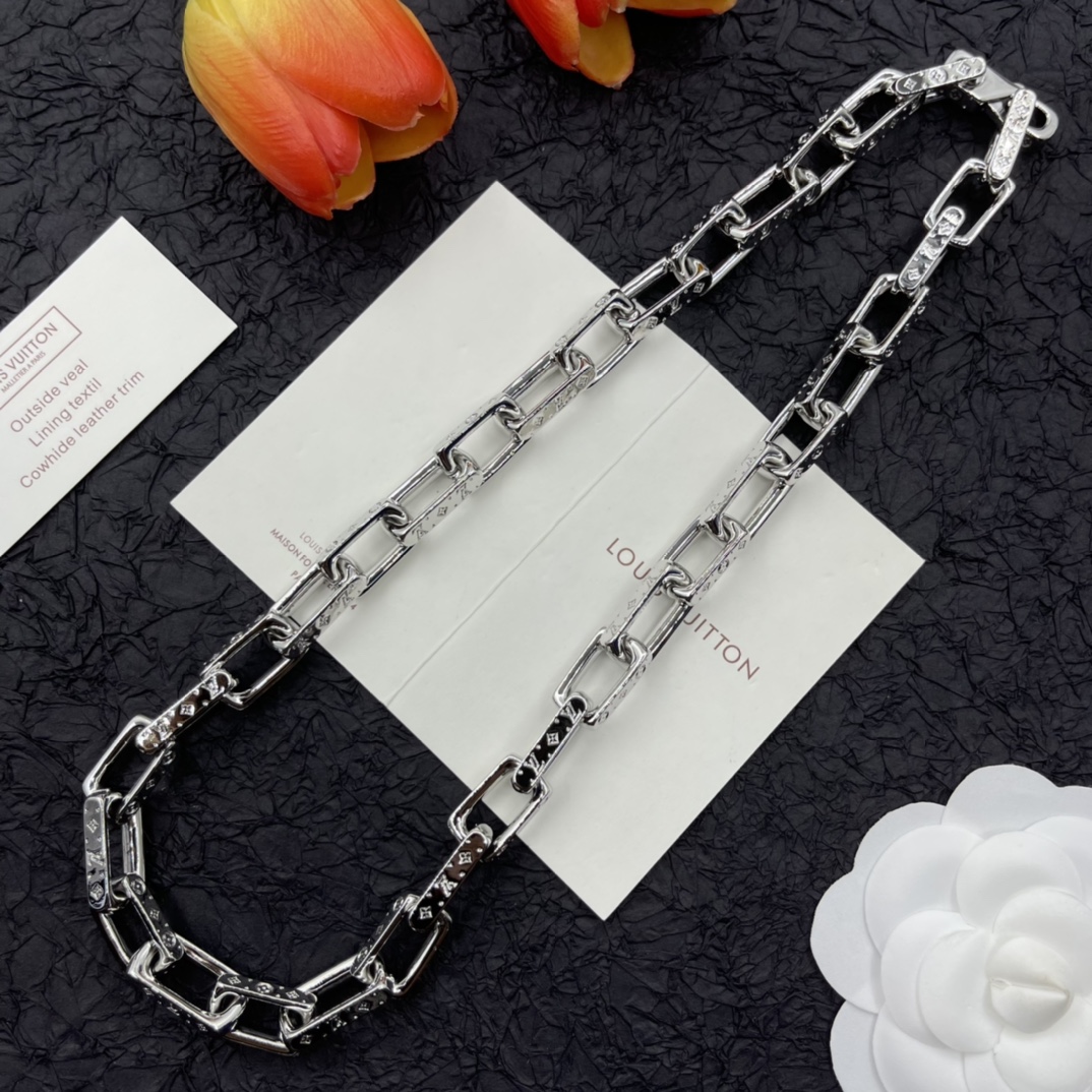 Necklace VVXL-9120035