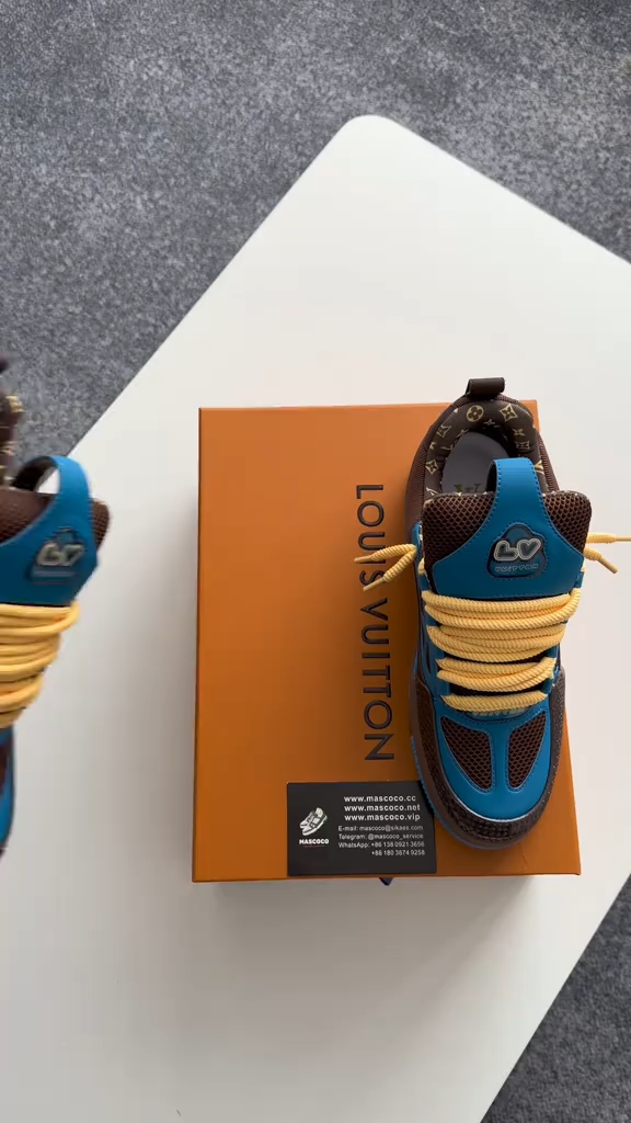 LV TRAINER Sneakers